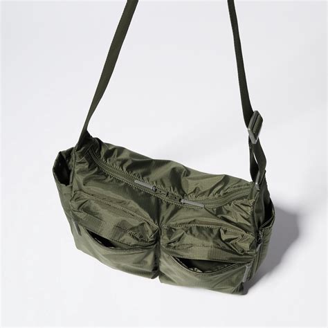 uniqlo multi pocket shoulder bag review reddit